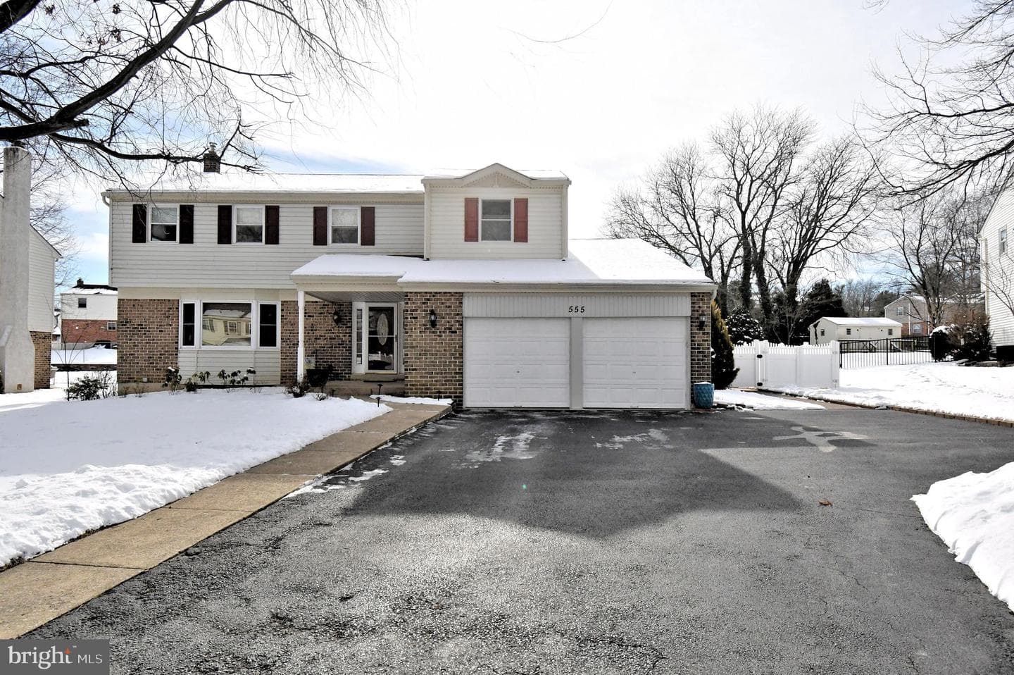 555 Saratoga Road photo 2
