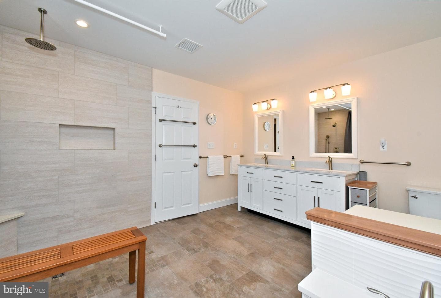 555 Saratoga Road photo 21