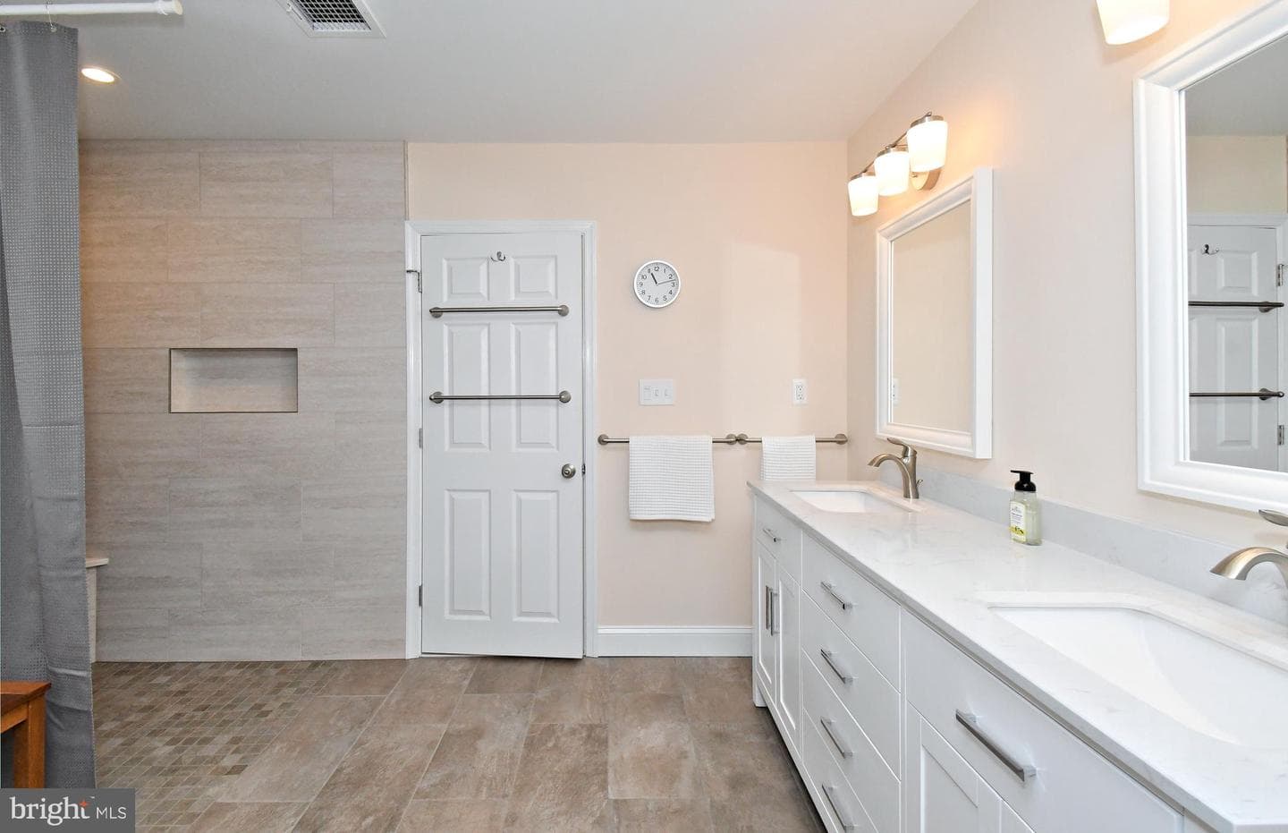 555 Saratoga Road photo 22