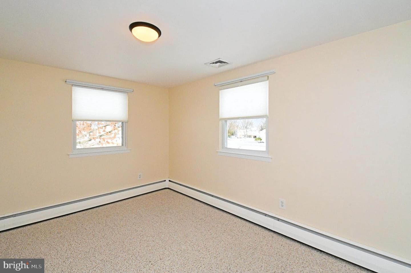 555 Saratoga Road photo 25