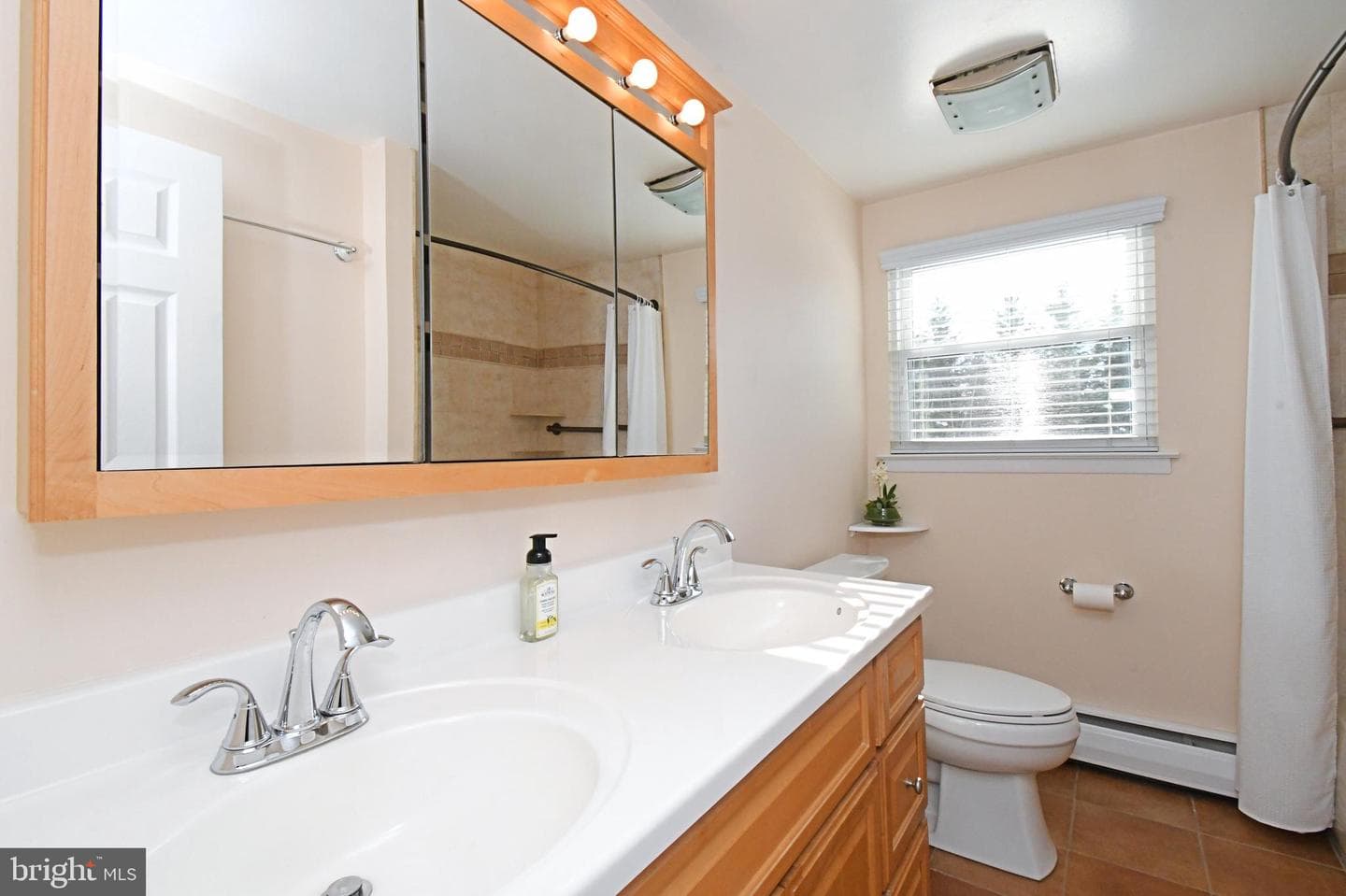 555 Saratoga Road photo 26