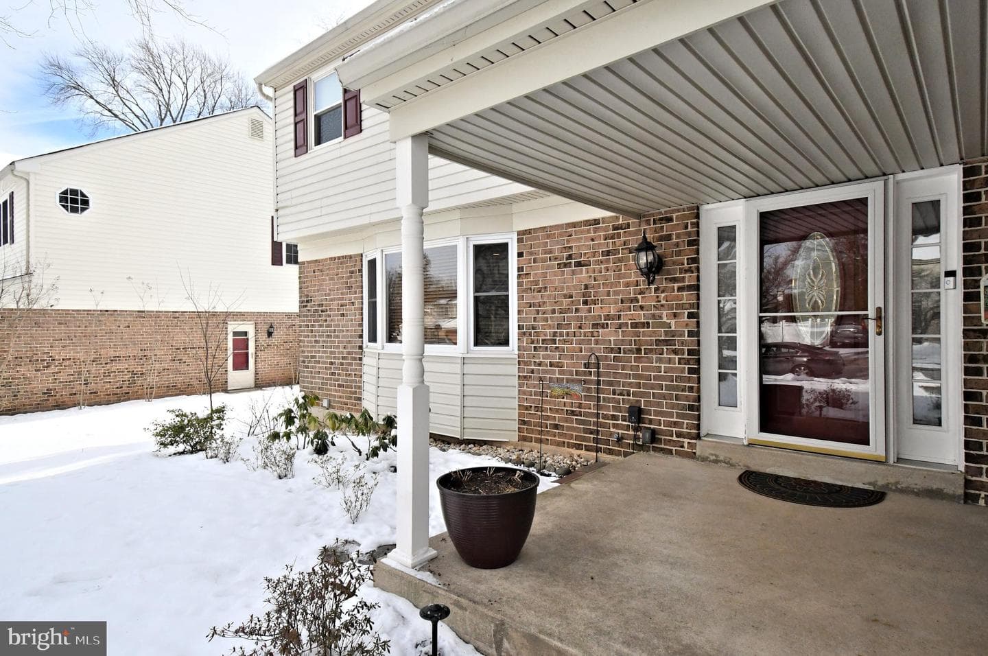555 Saratoga Road photo 3