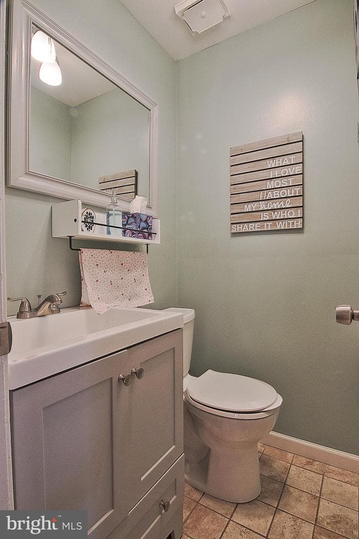 523 Village Lane photo 13