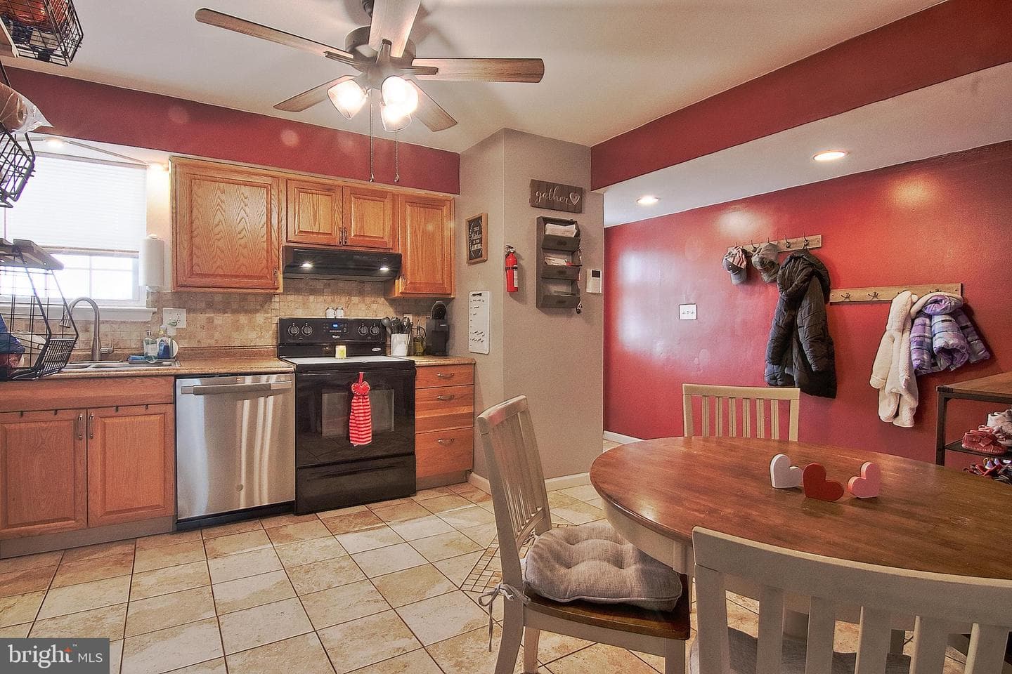 523 Village Lane photo 7