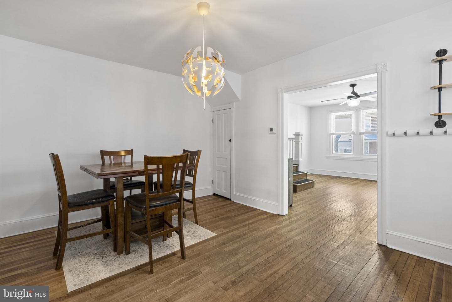 211 E Poplar Street photo 8