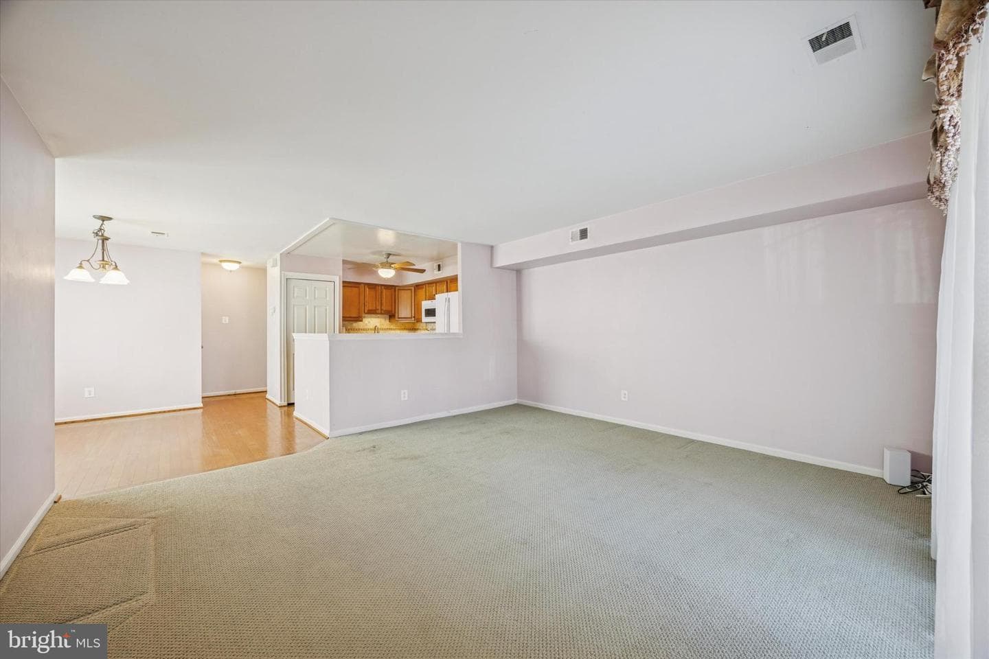 94 Ramsgate Court #210 U-94 photo 3