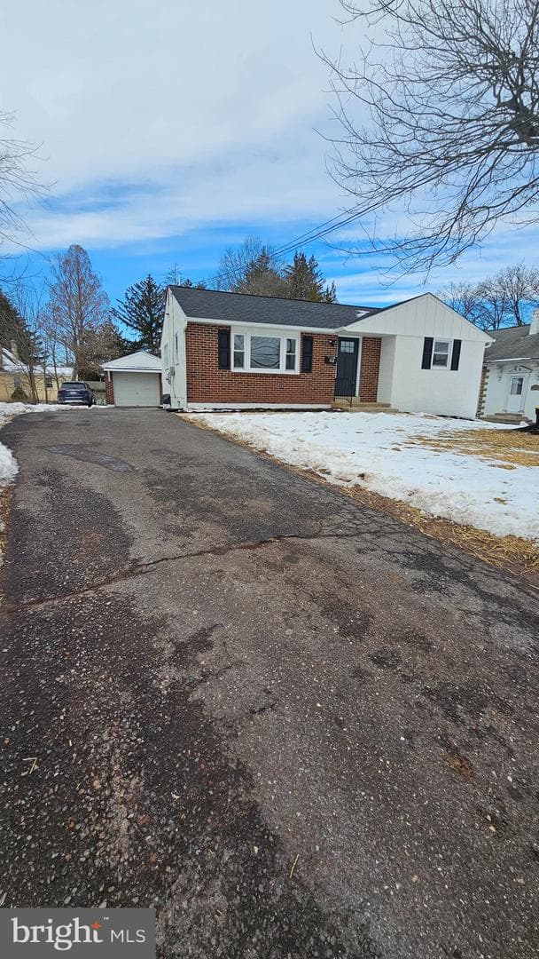 113 E Vine Street photo 1