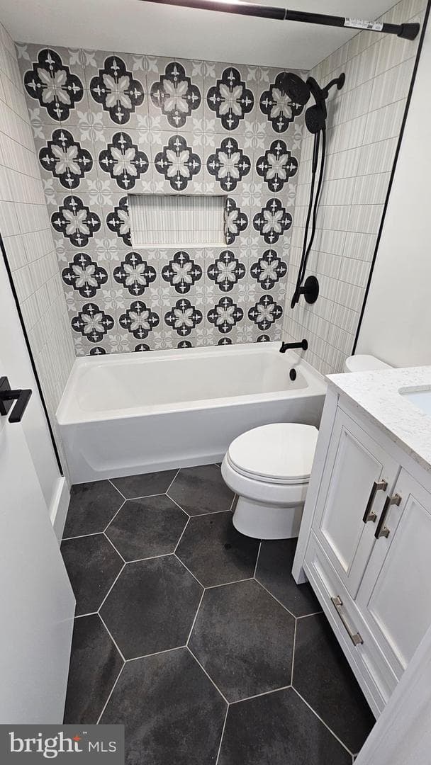 113 E Vine Street photo 45