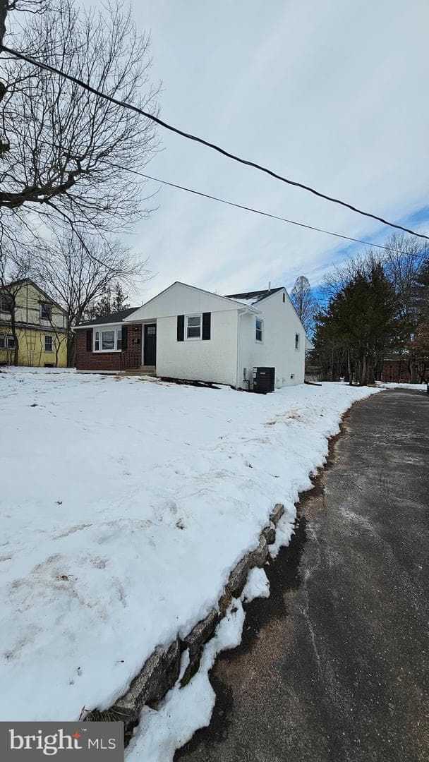 113 E Vine Street photo 53