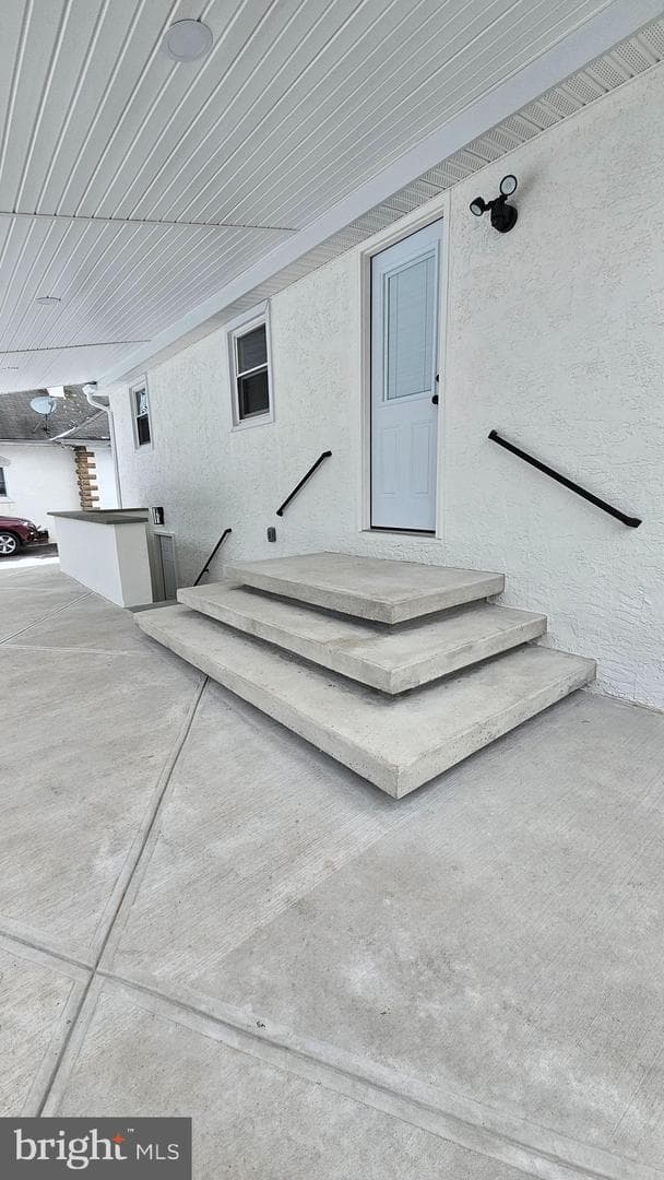 113 E Vine Street photo 57