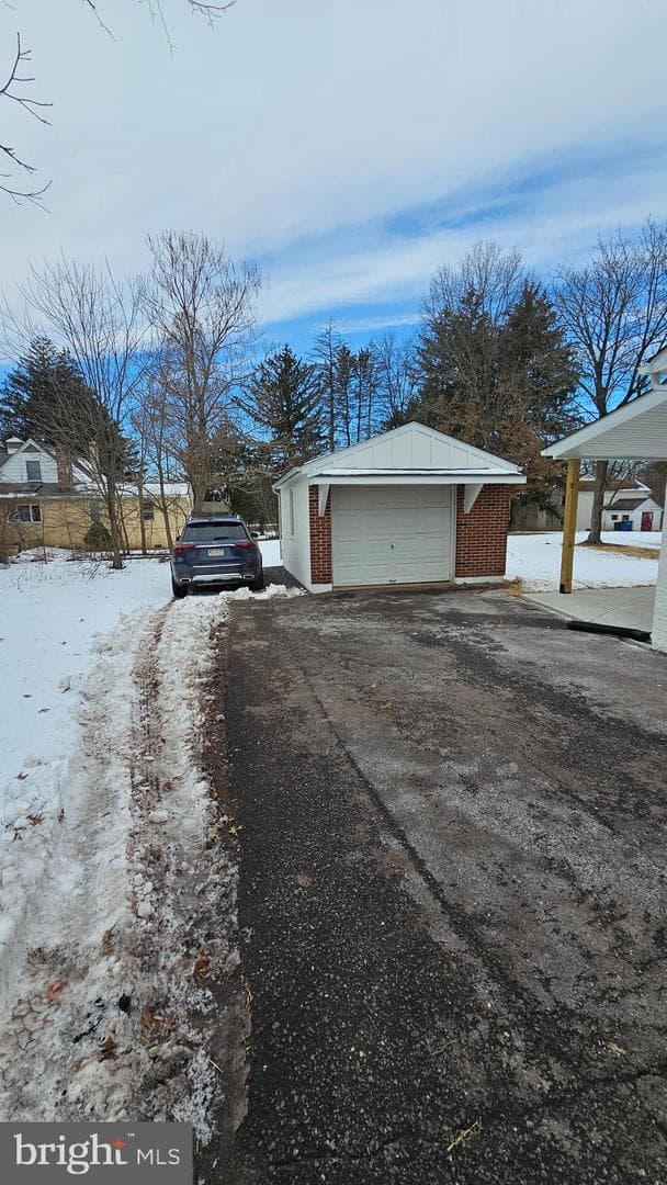 113 E Vine Street photo 60