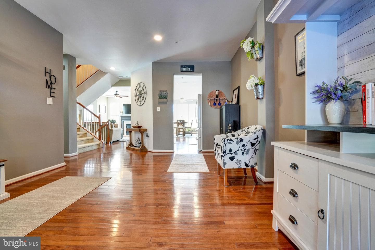 12 Creekside Drive photo 4
