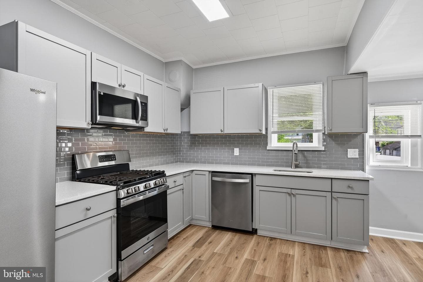 344 Lincoln Avenue photo 12
