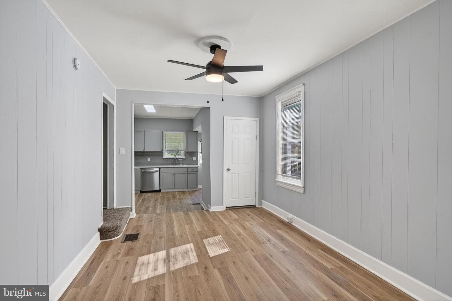 344 Lincoln Avenue photo 8