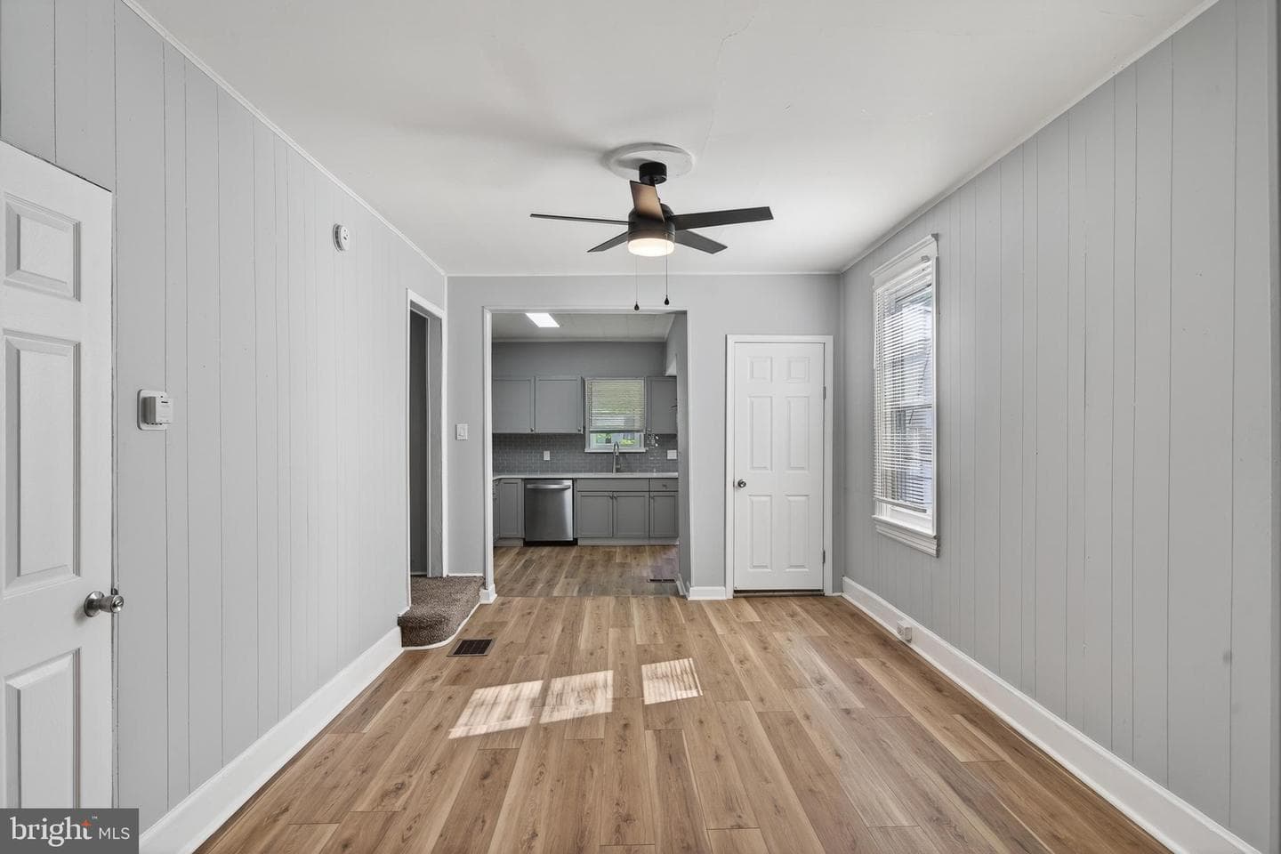 344 Lincoln Avenue photo 9