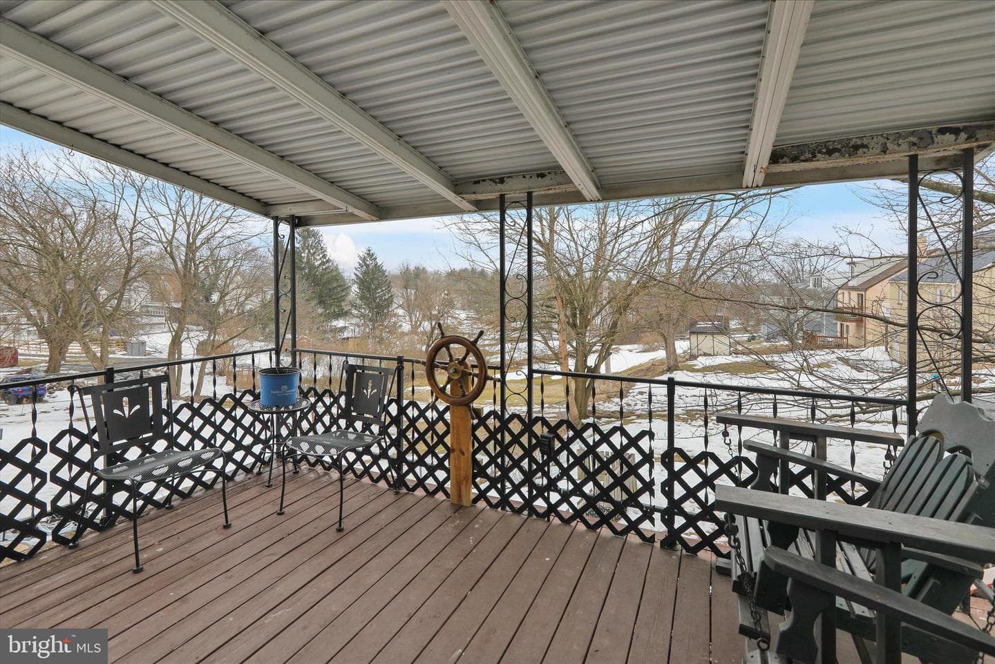 136 Reynolds Avenue photo 23