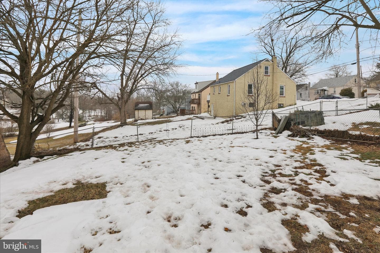 136 Reynolds Avenue photo 27