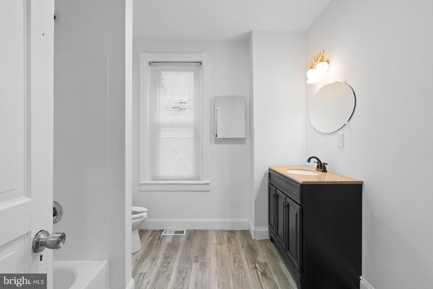 620 George Street photo 27