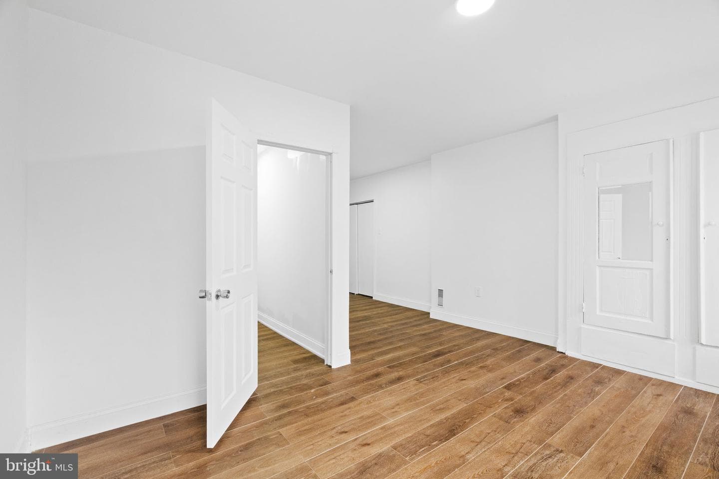 620 George Street photo 33