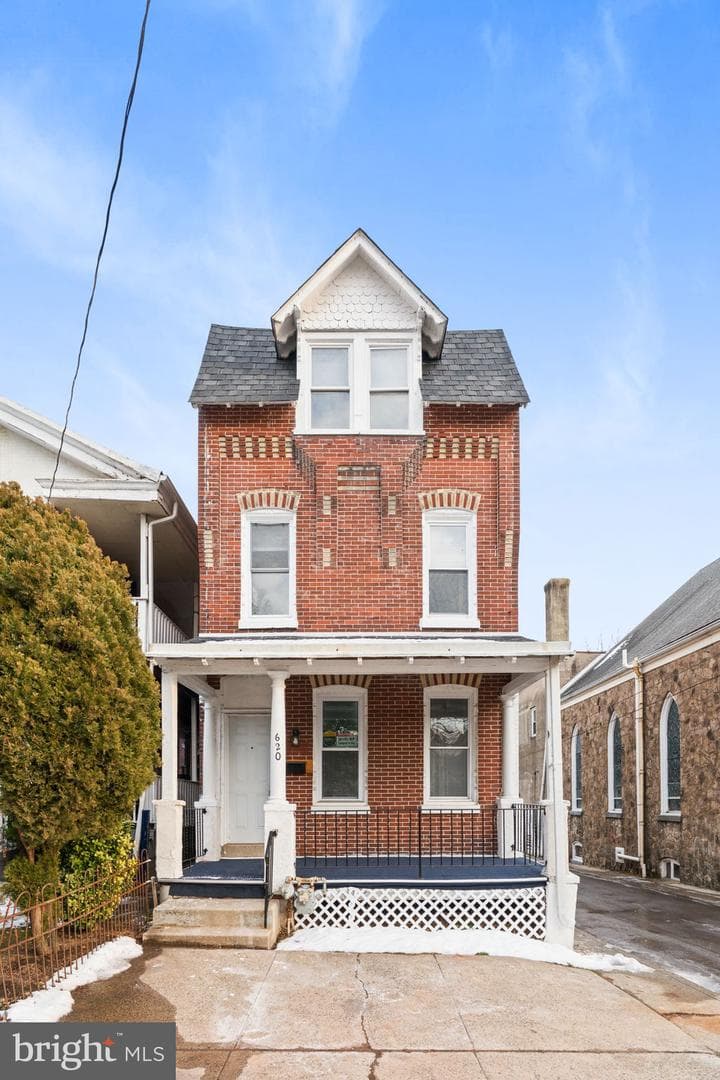 620 George Street photo 46