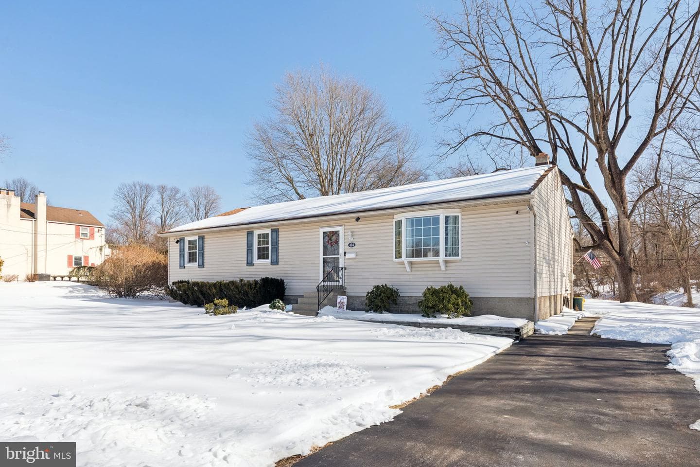 404 Enfield Road photo 35