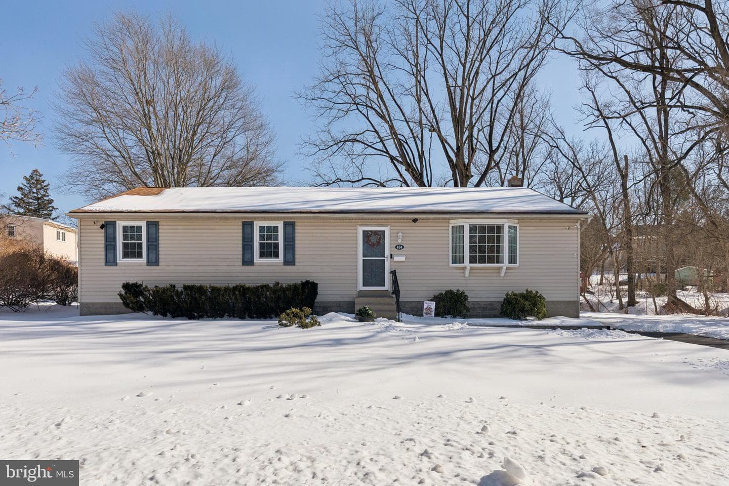 404 Enfield Road photo 39