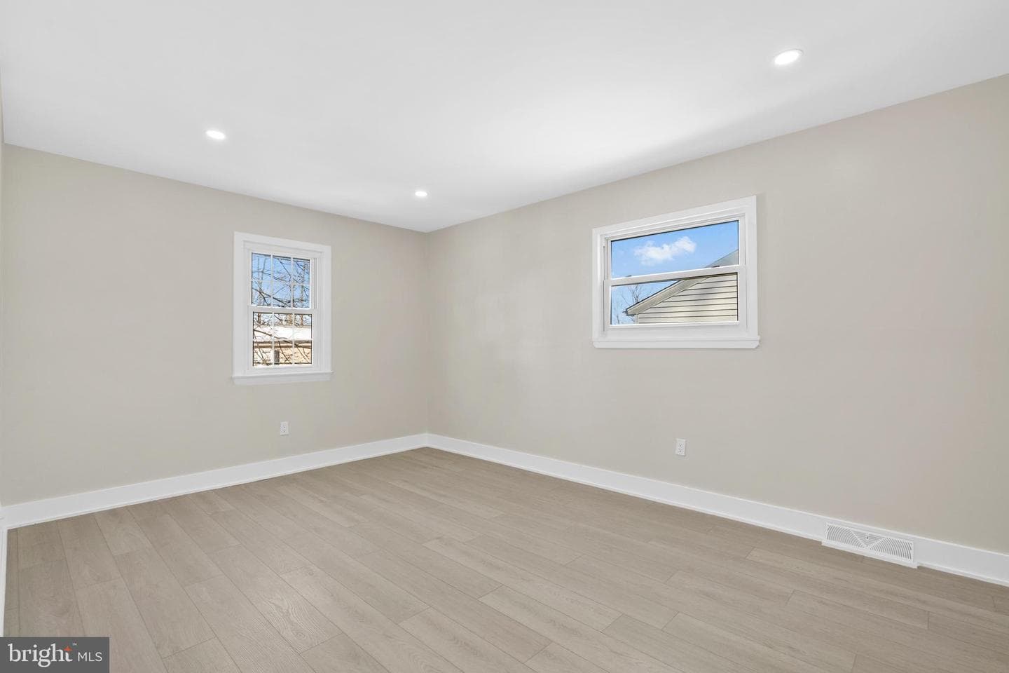 1717 Crestview Avenue photo 15