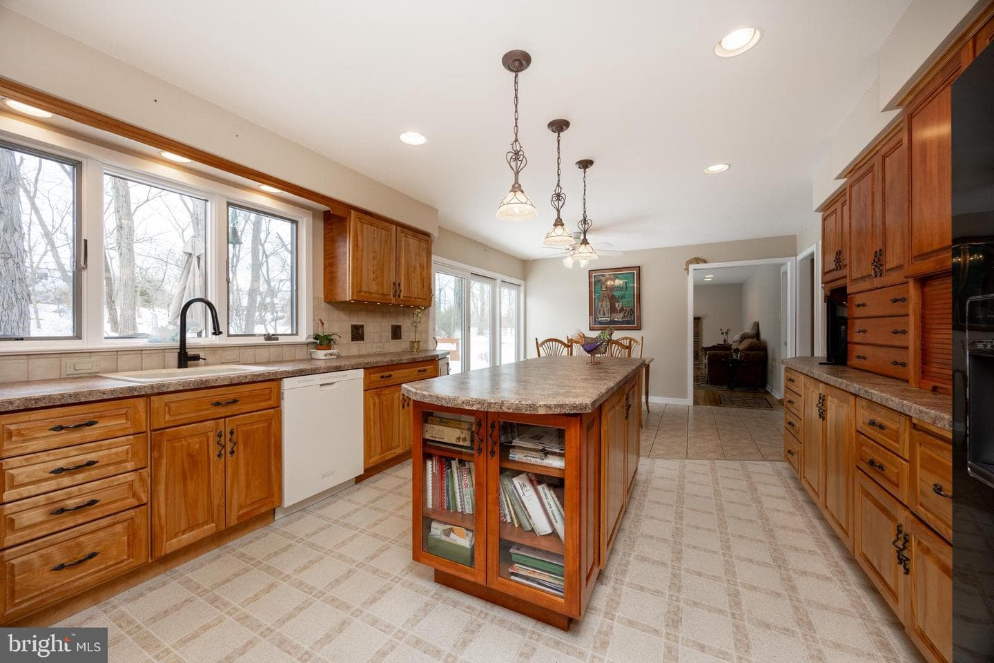 2041 Spring Valley Road photo 12