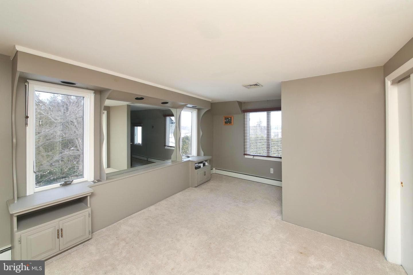 531 Hunsicker Road photo 26