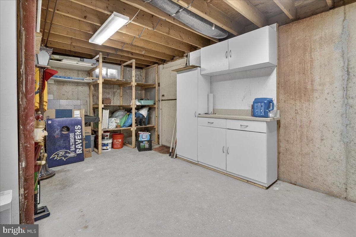 1158 Grove Street photo 25