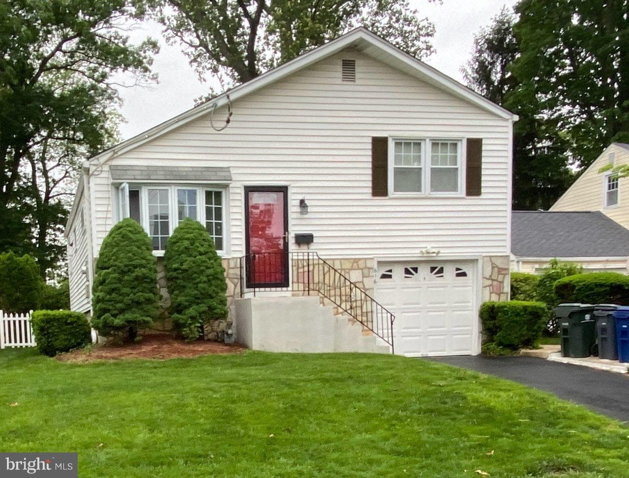 616 Tennis Avenue