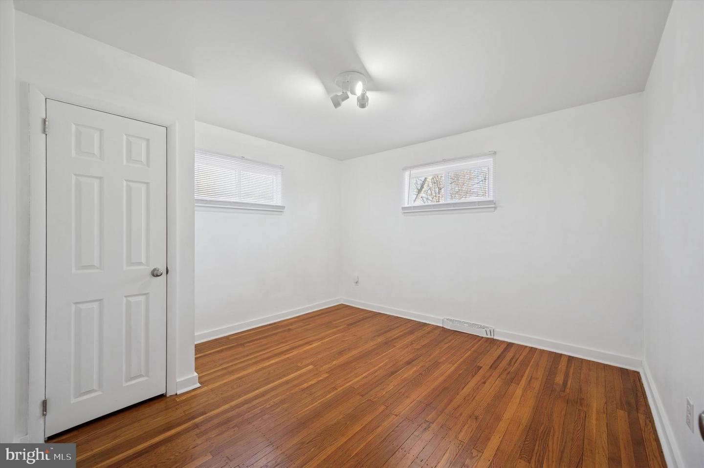 616 Tennis Avenue photo 10