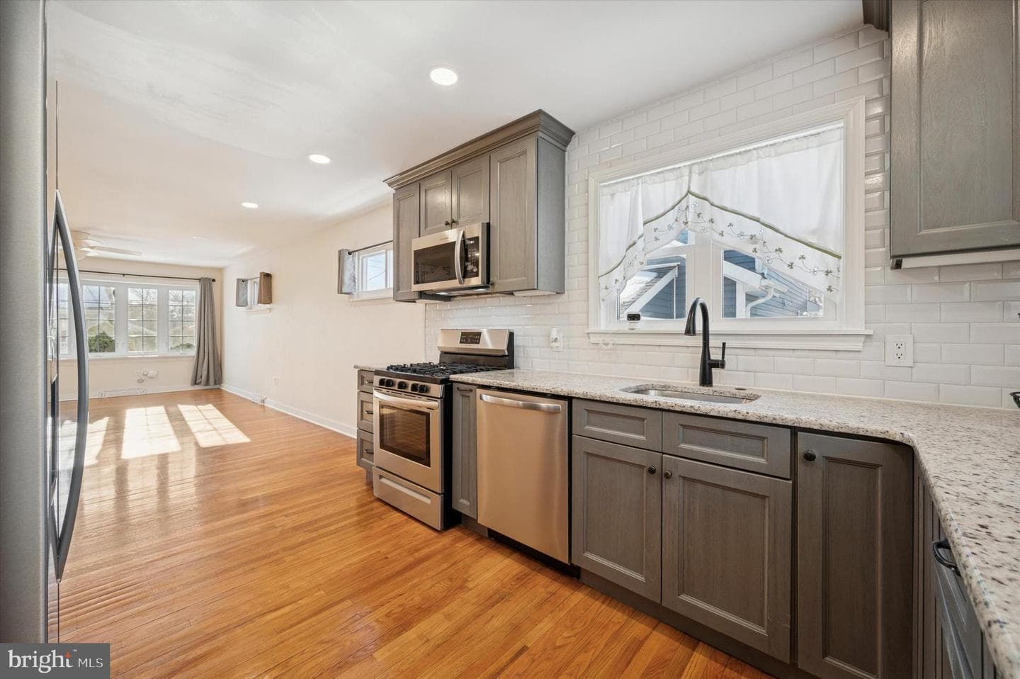 616 Tennis Avenue photo 3