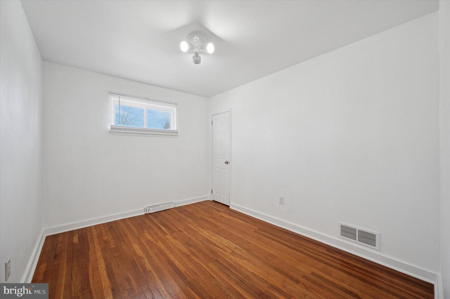 616 Tennis Avenue photo 9