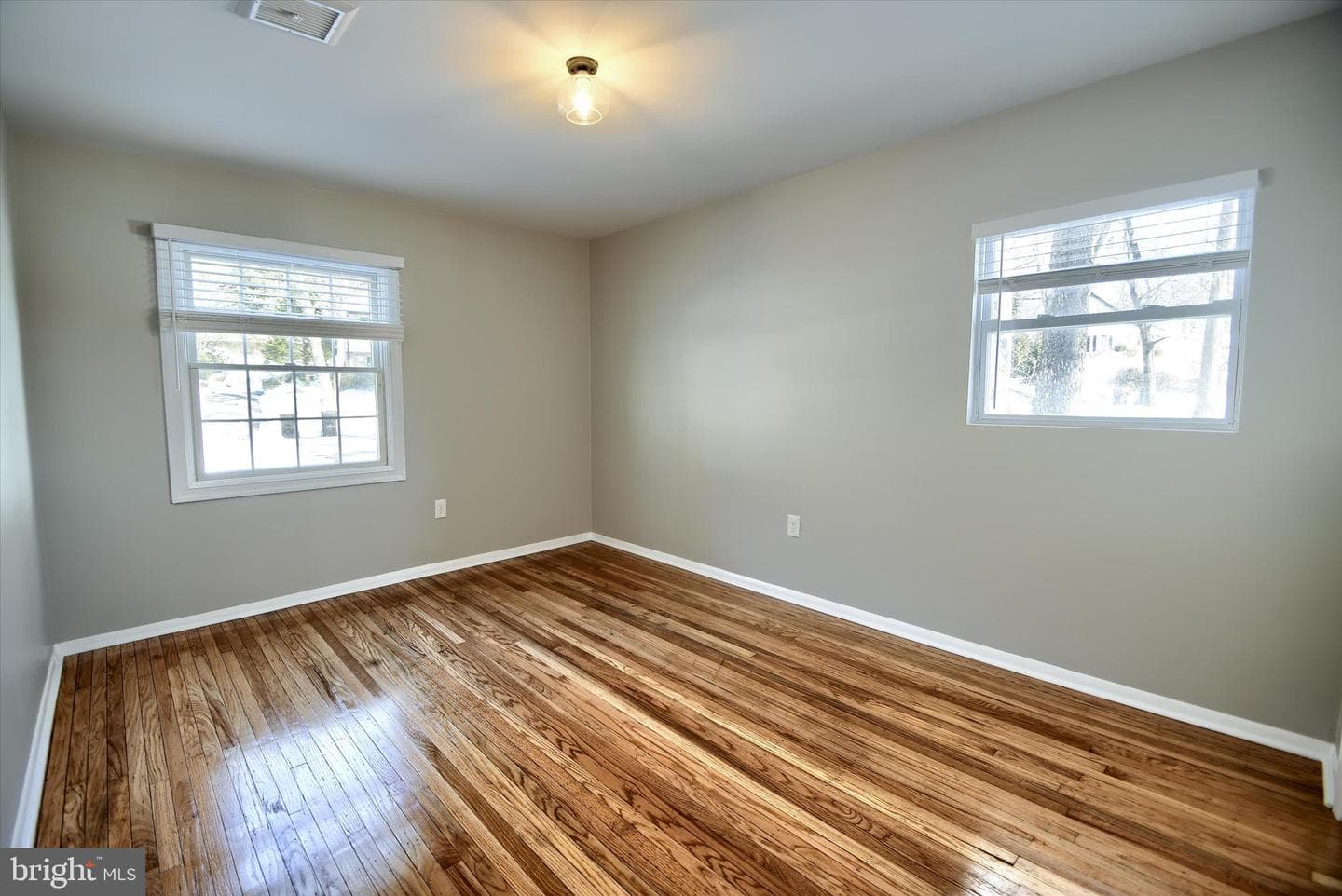 958 Longview Road photo 19