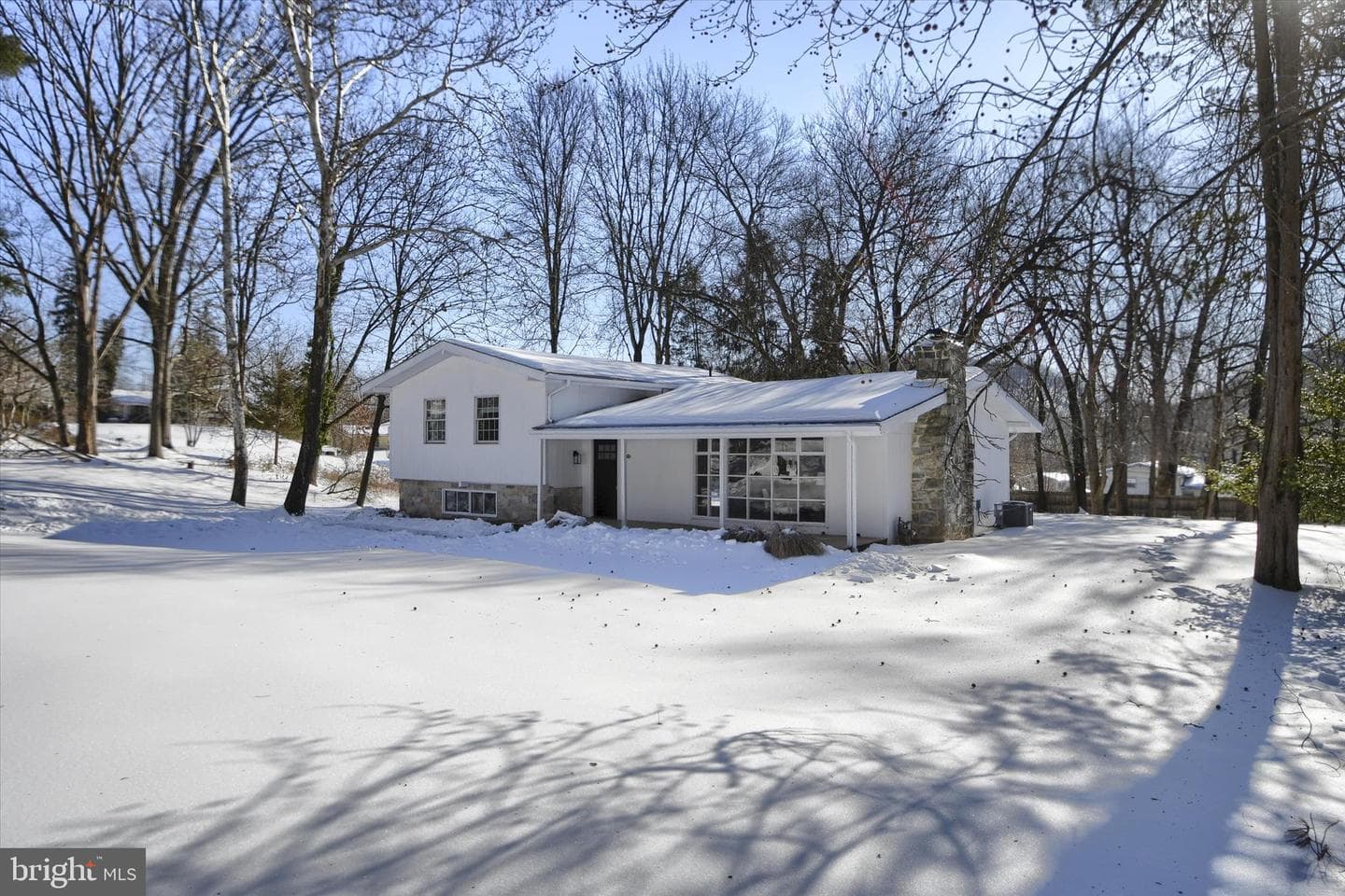 958 Longview Road photo 2