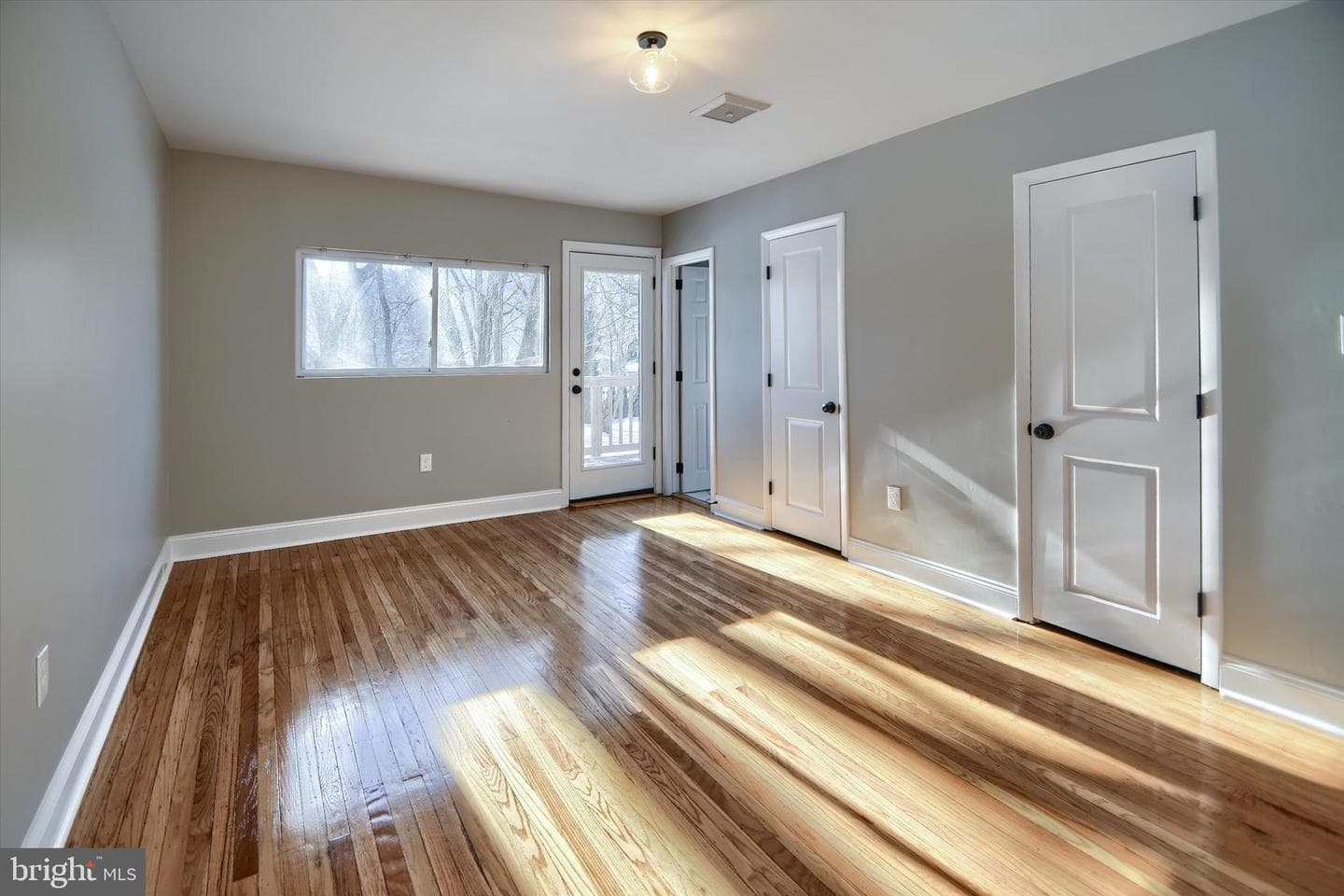 958 Longview Road photo 22