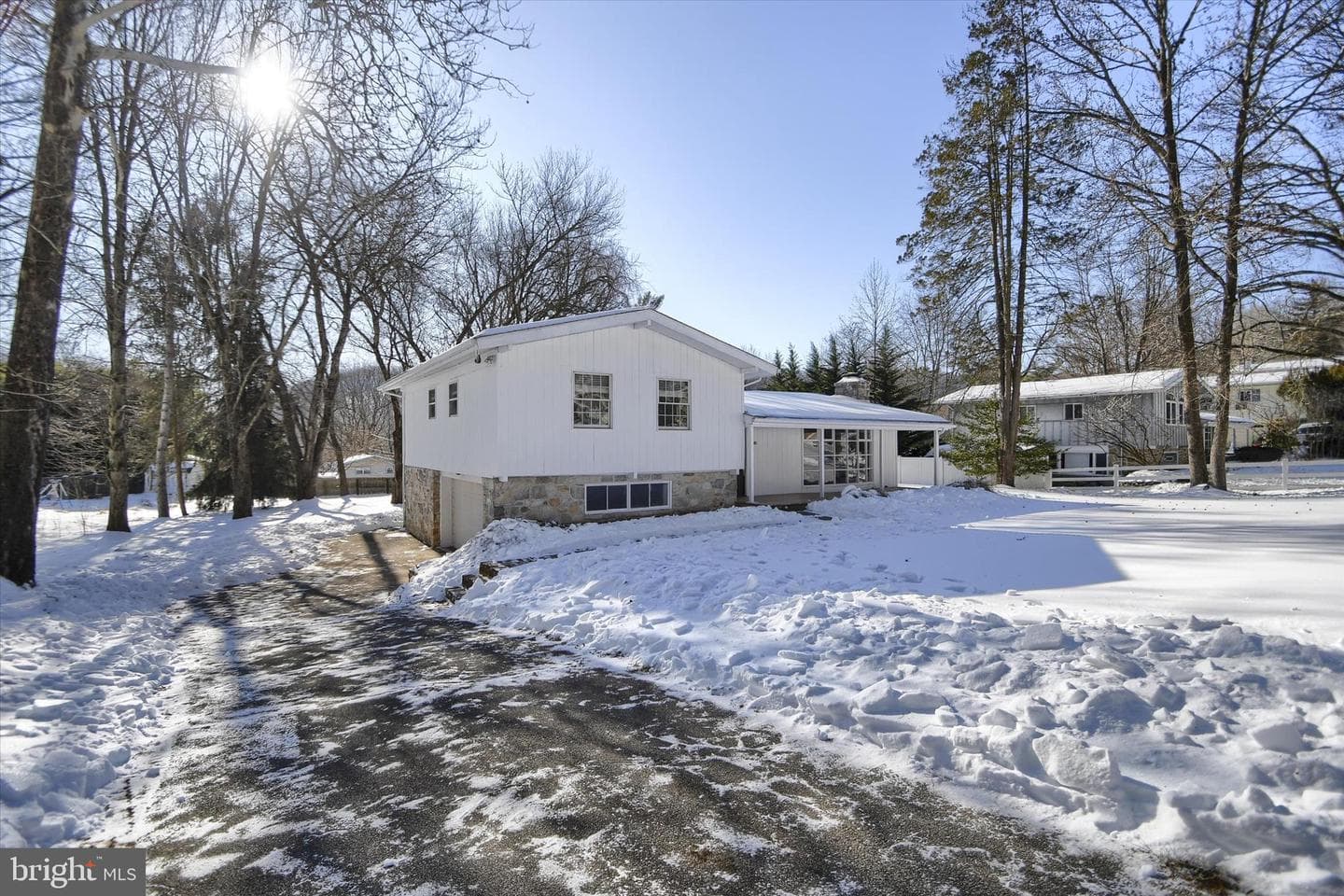 958 Longview Road photo 3