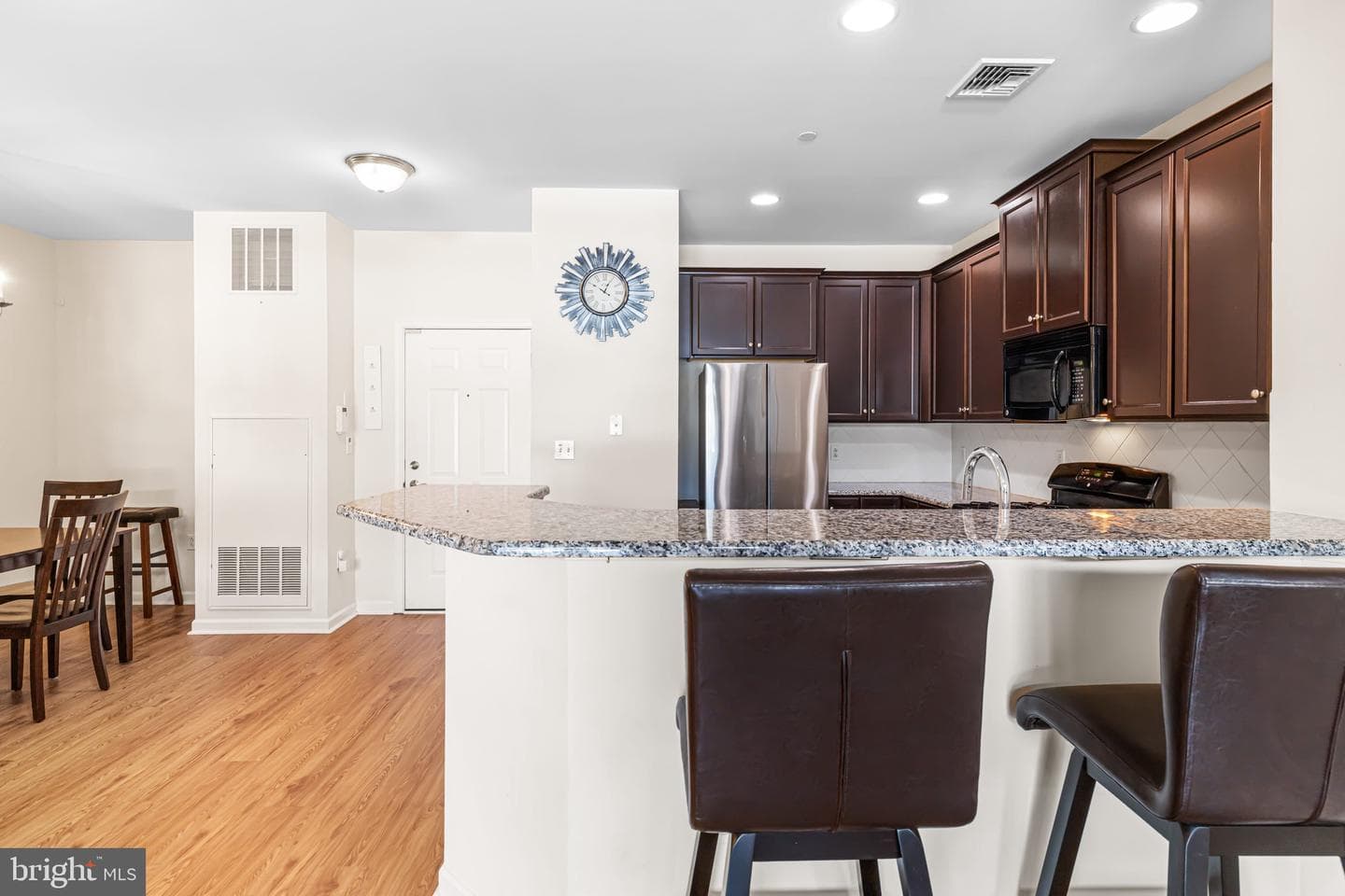 274 Carson Terrace photo 6