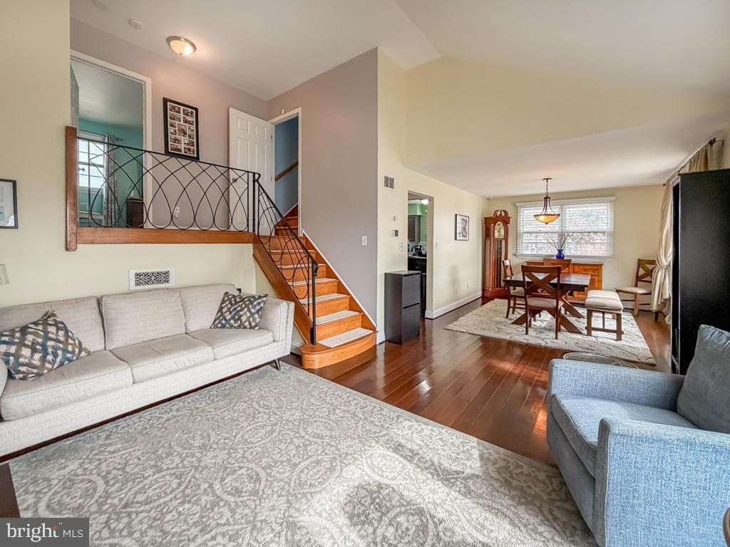 513 Barbara Drive photo 10