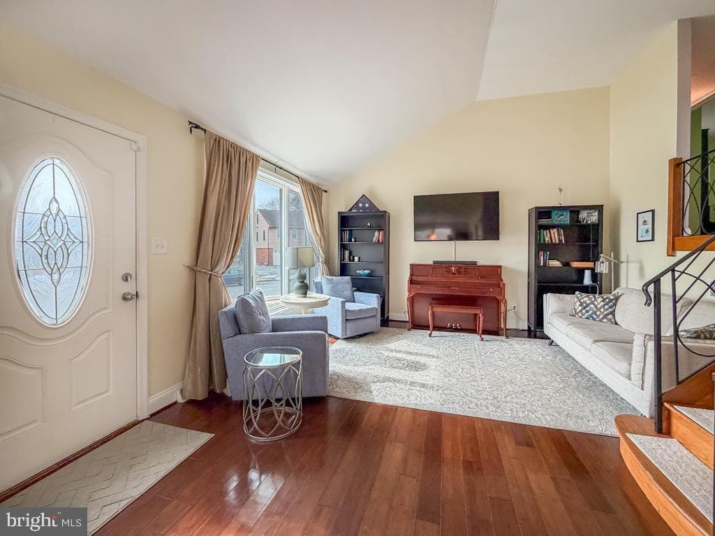 513 Barbara Drive photo 8