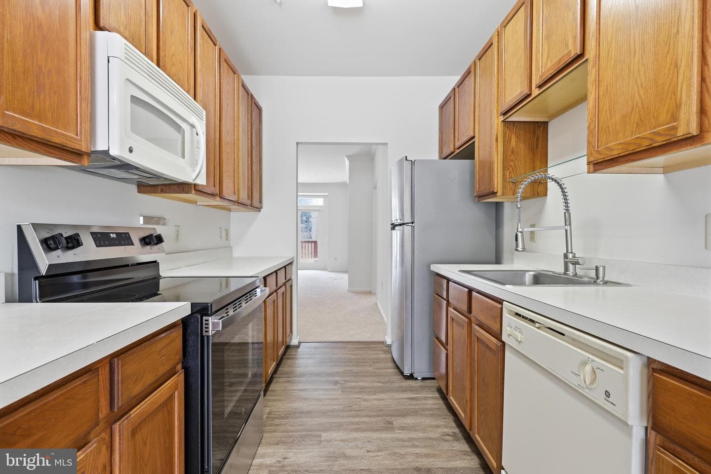 41 Stuart Dr photo 13