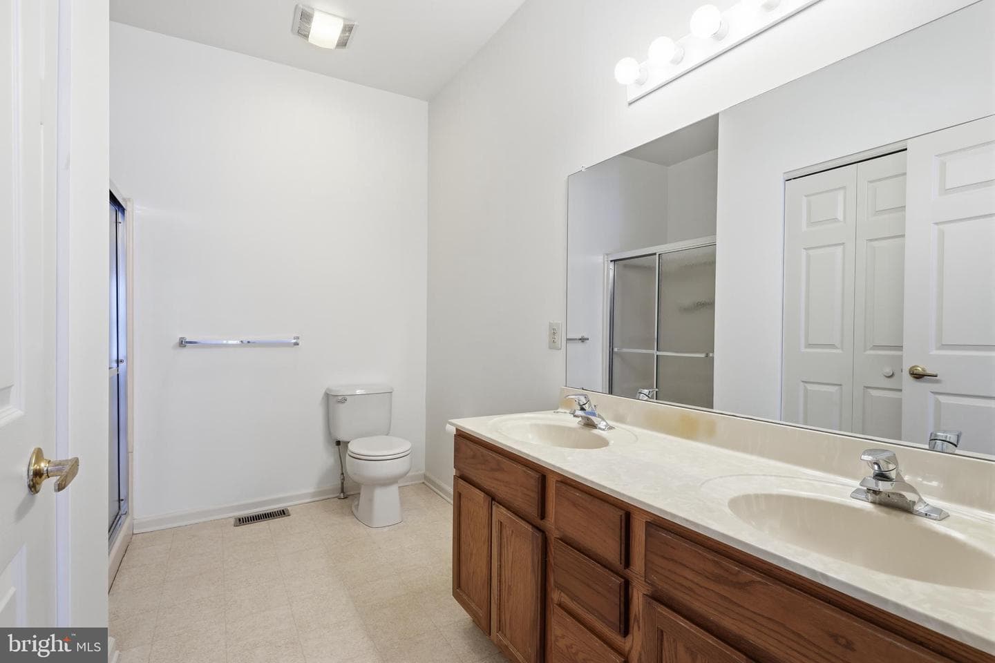 41 Stuart Dr photo 18