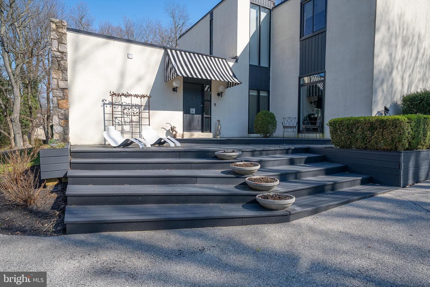 1335 Valley Road photo 3