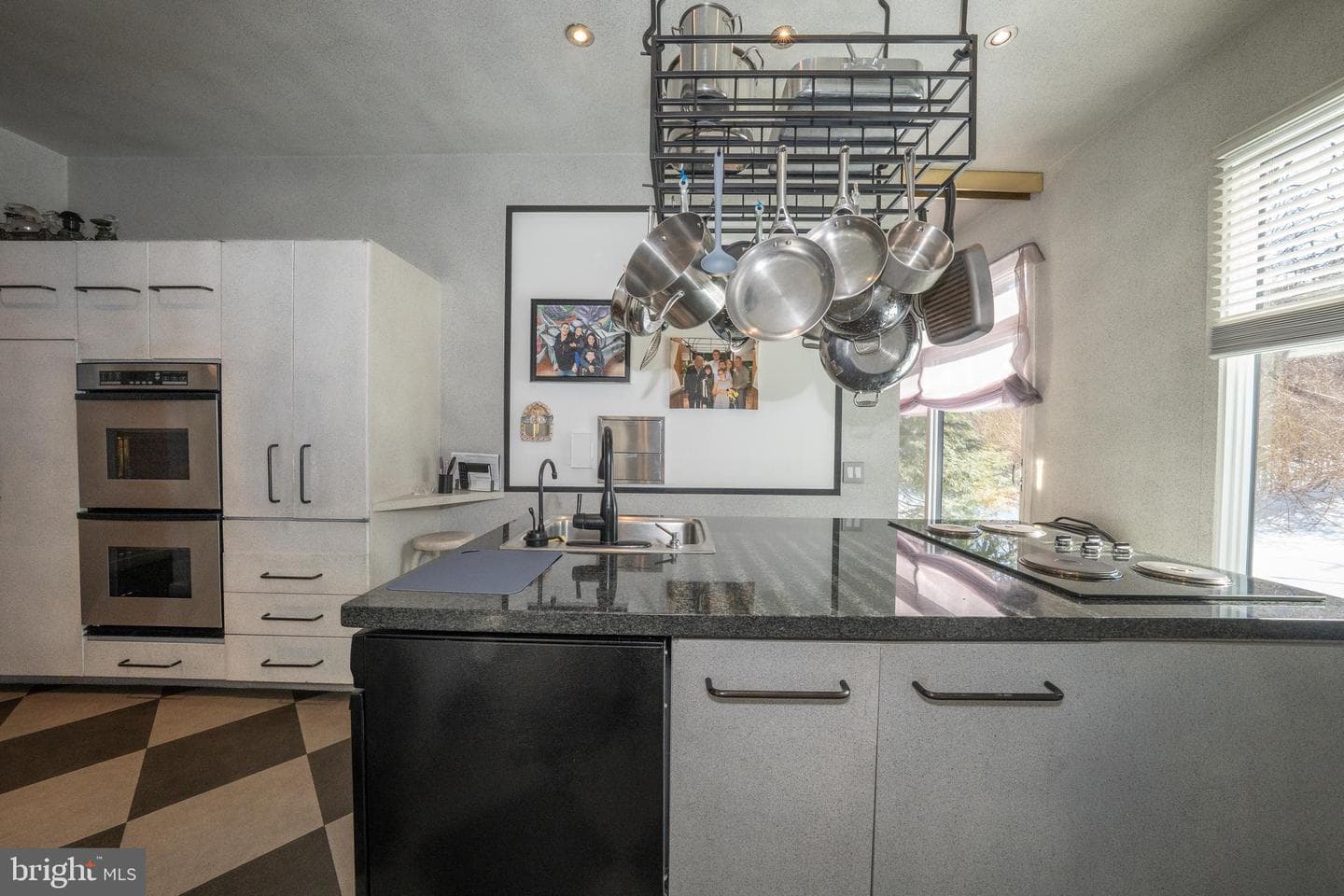 1335 Valley Road photo 9