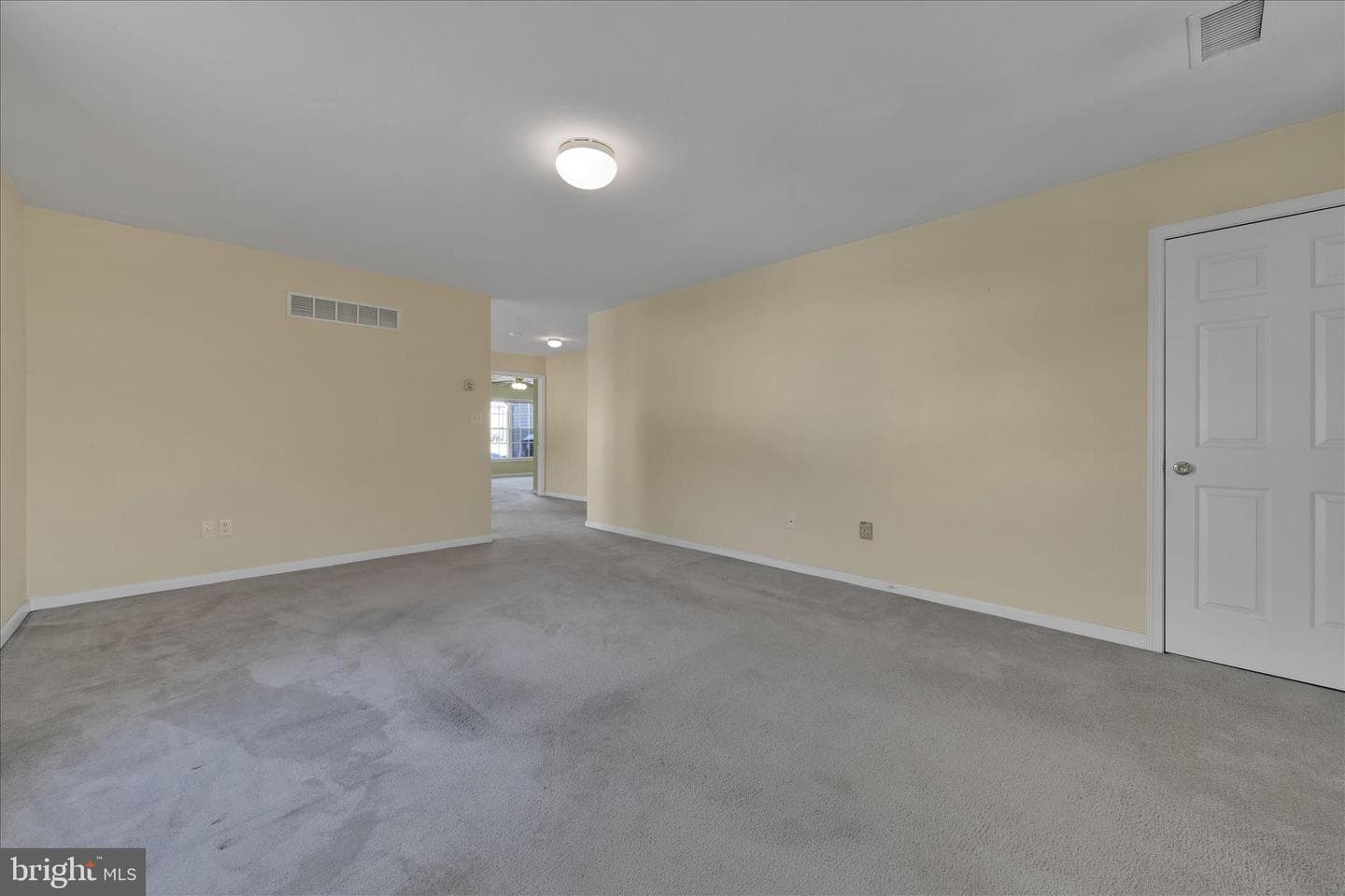 112 W Harmony Drive photo 10