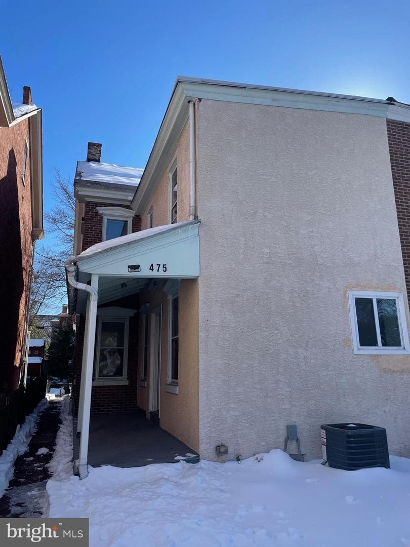 475 N Charlotte Street photo 3