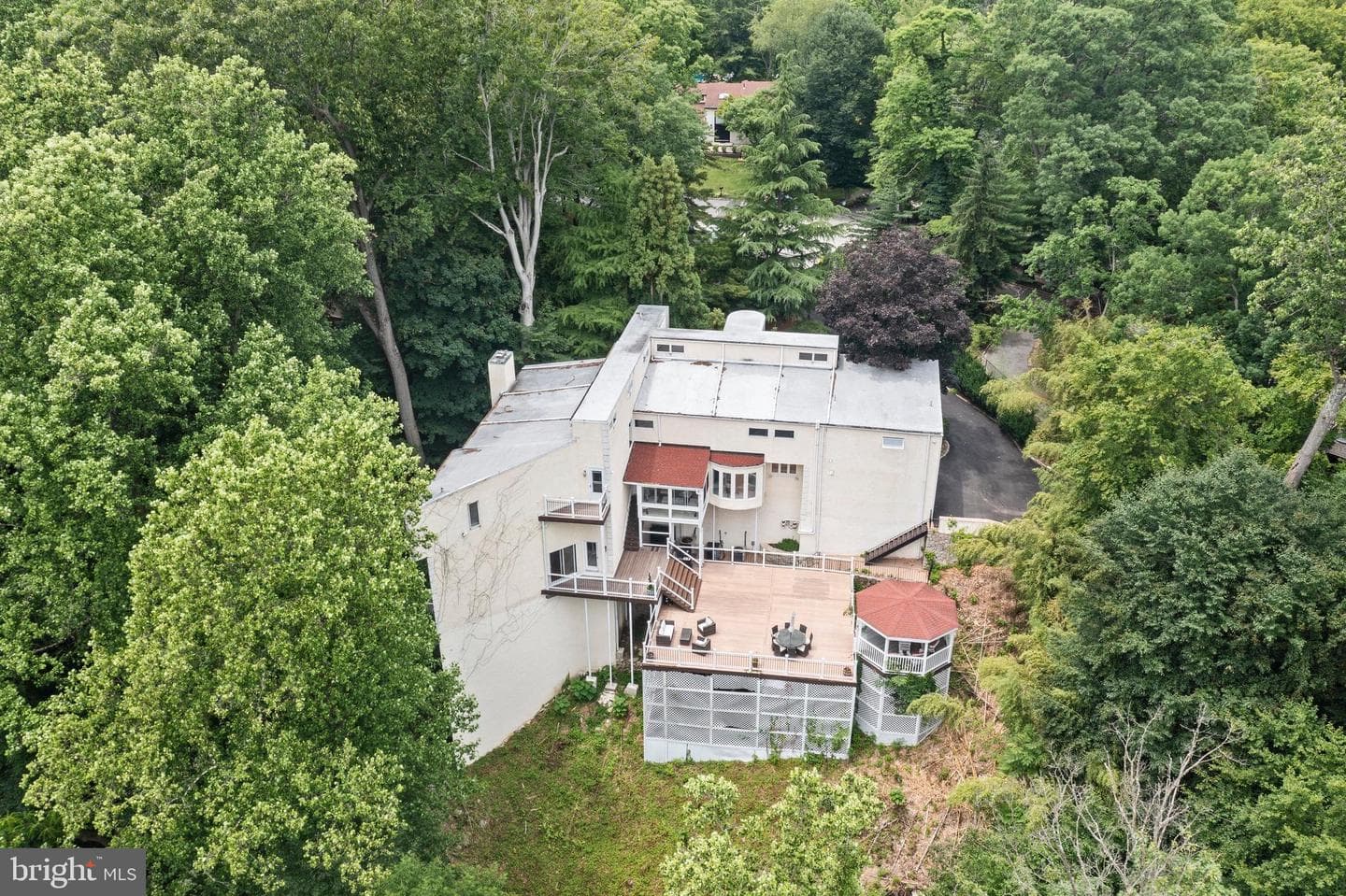 1351 Bobarn Drive photo 6