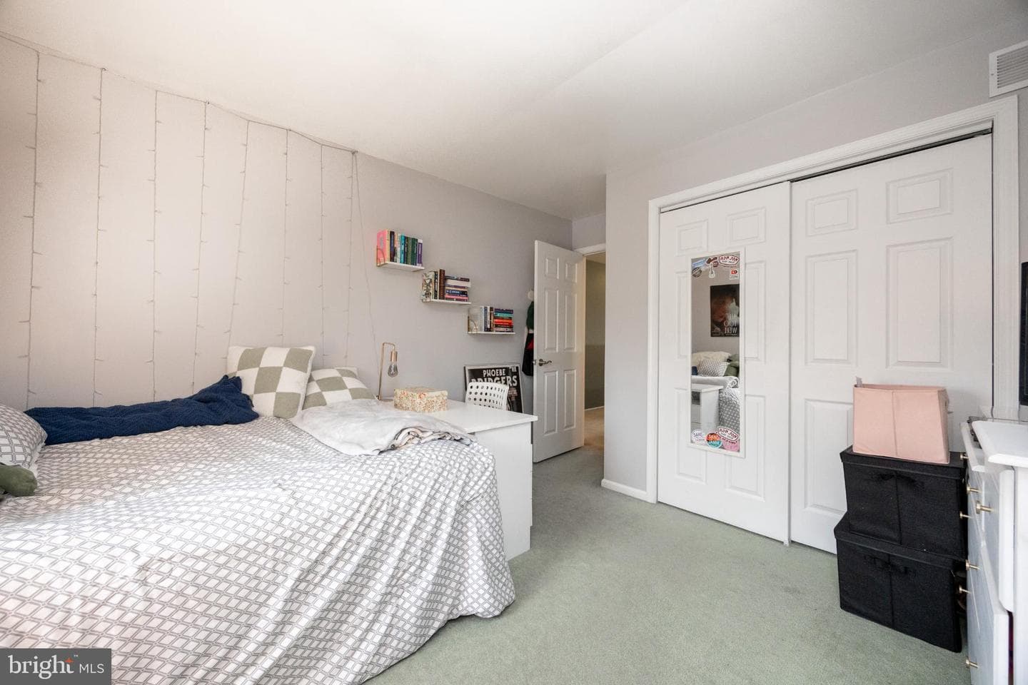 227 Jonathan Drive photo 18