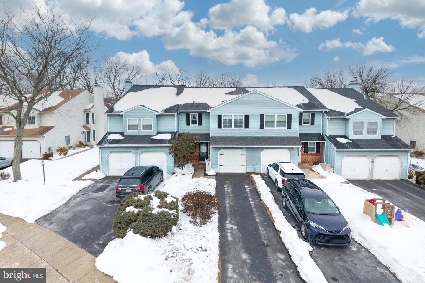 227 Jonathan Drive photo 2